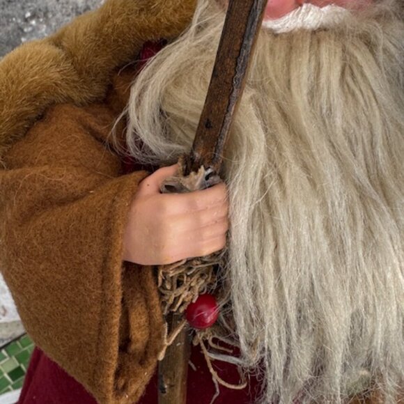 VINTAGE SANTA CLAUS DOLL FIGURINE ON WOODEN BASE 15.5" TALL - Picture 3 of 8